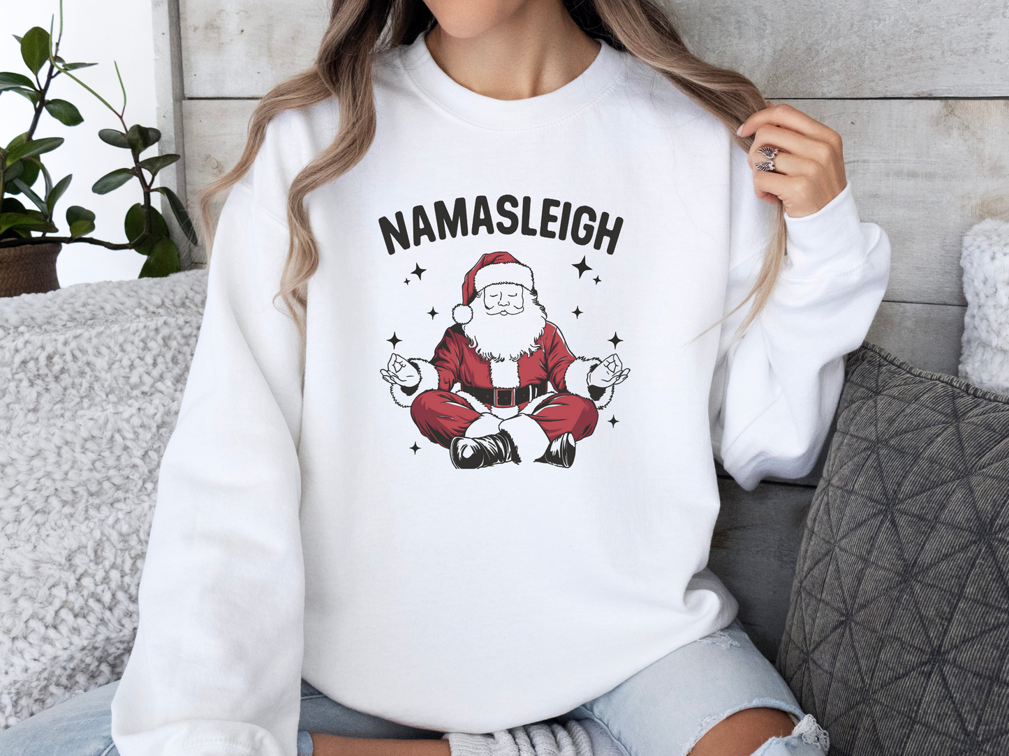 Nama-sleigh Crewneck (White)